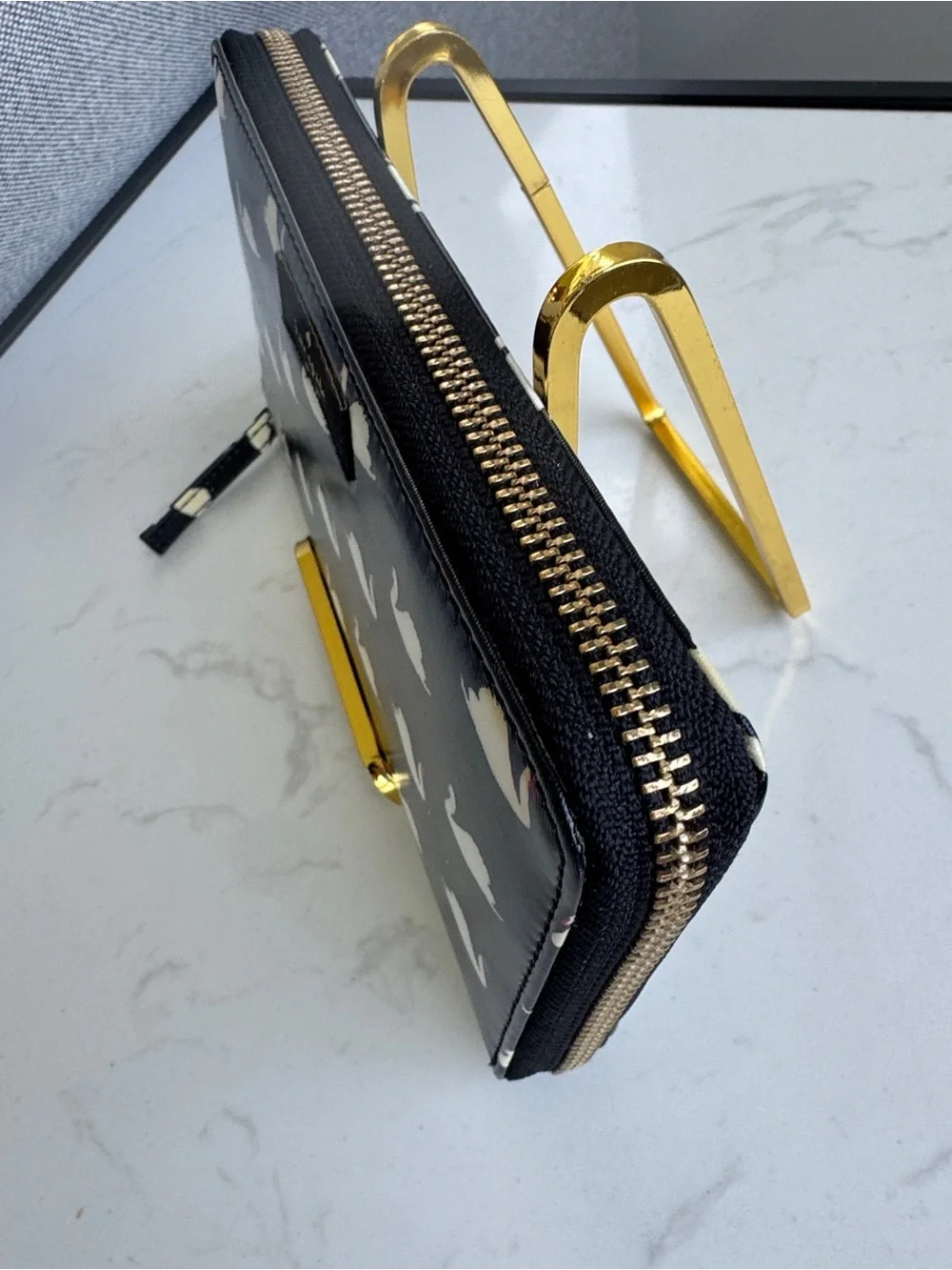 Kate Spade Daycation Neda Swan Wallet Black Patent Accordion Zip Around RARE
